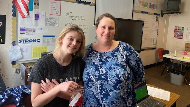 Middle School FBLA members recognize teachers for Teacher’s Appreciation Day