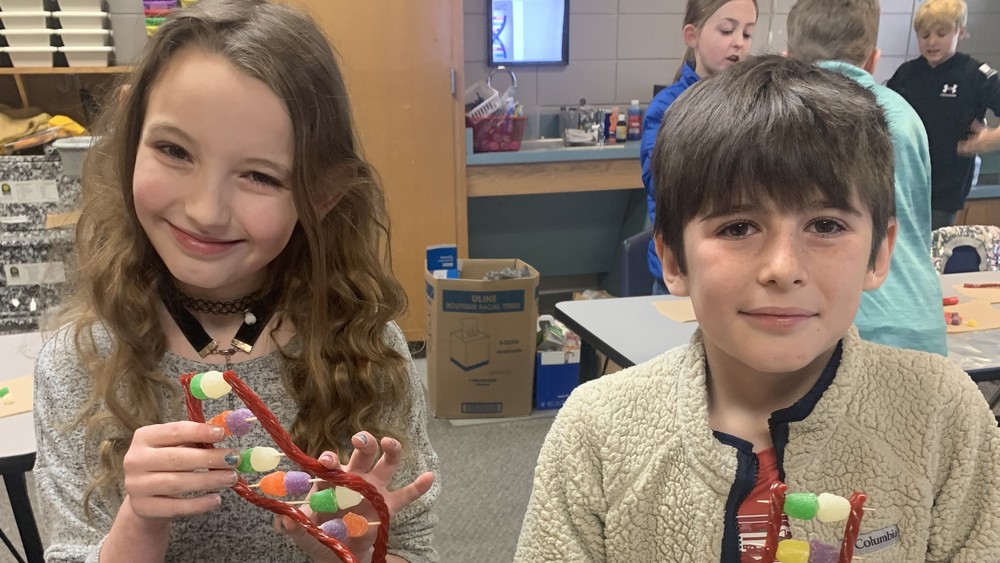 TCUES Class Learns About DNA